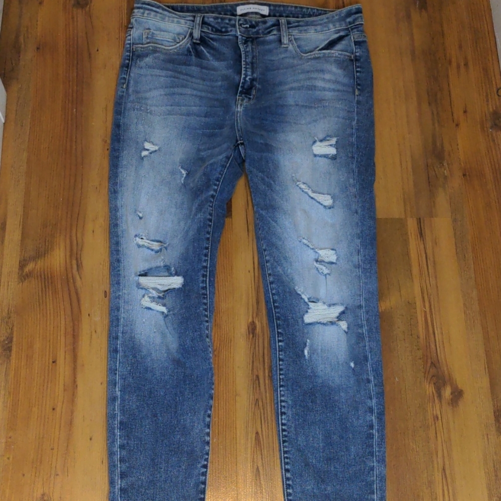 BRAND new distressed skinny jeans